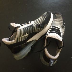 Nike Air Max 270